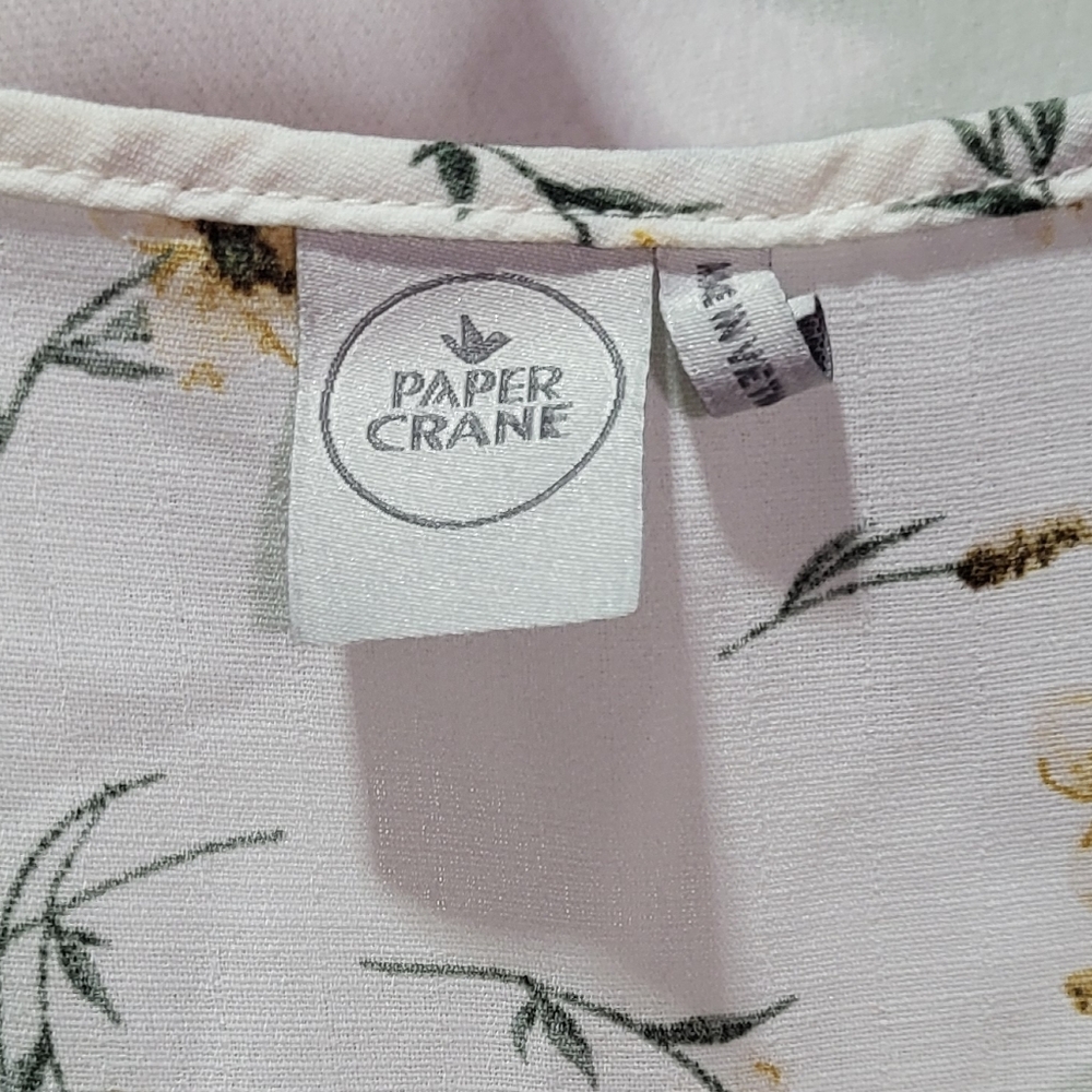 Paper Crane Women's Floral Print Short Sleeve Crewneck Blouse Size Small EUC - Picture 2 of 10